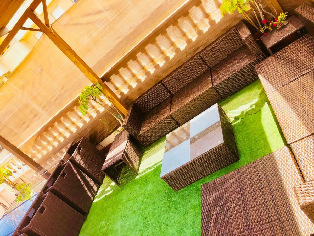 Gran Casa Con Terraza A 3 Min Playa Con Wifi - Rodeada De Servicios Roquetas de Mar Eksteriør billede