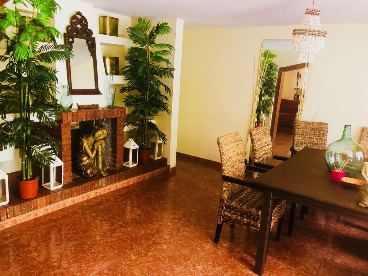 Gran Casa Con Terraza A 3 Min Playa Con Wifi - Rodeada De Servicios Roquetas de Mar Eksteriør billede