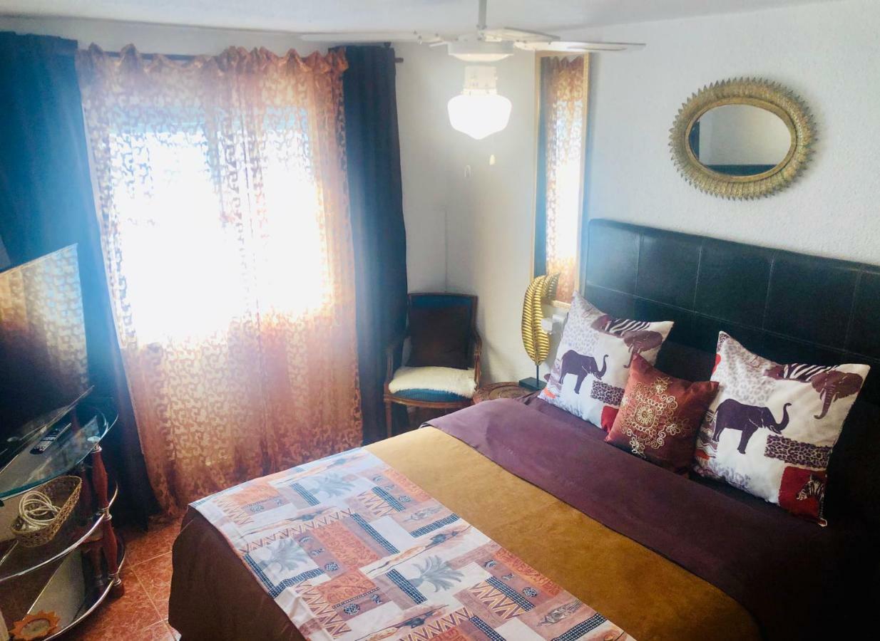Gran Casa Con Terraza A 3 Min Playa Con Wifi - Rodeada De Servicios Roquetas de Mar Eksteriør billede